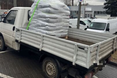 VW T4 z niestabilnym ładunkiem. Policjanci zatrzymali dowód