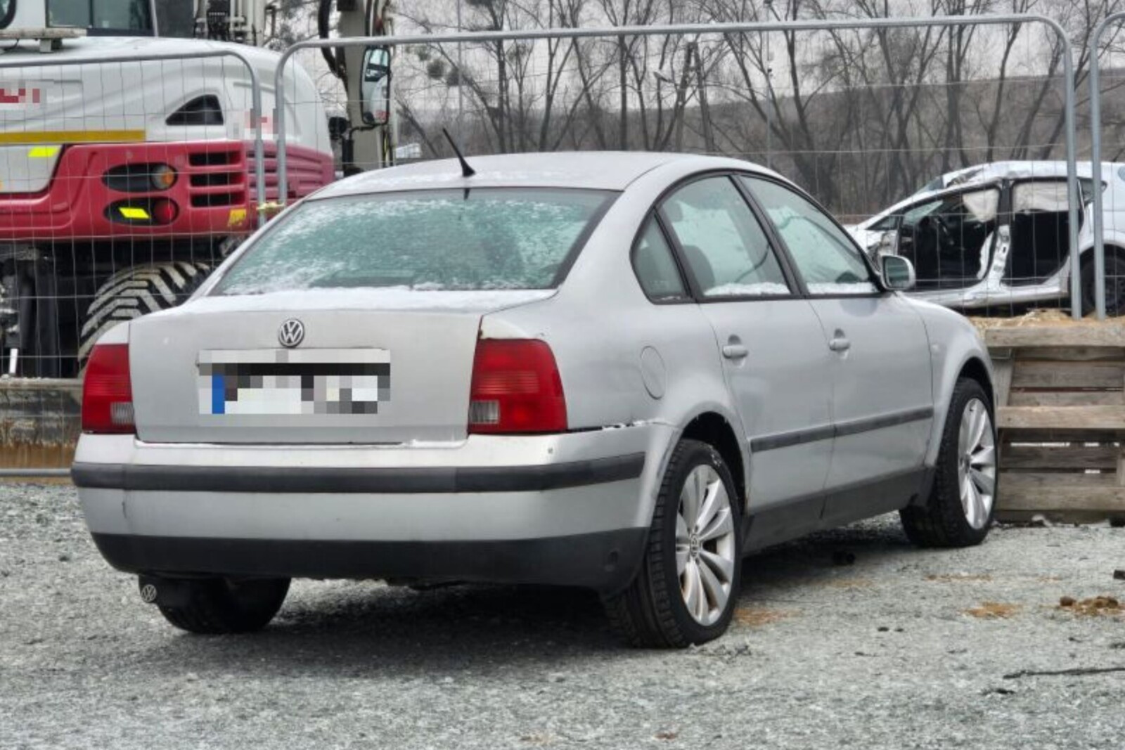 Wypożyczoną autolawetą kradł auta m.in. z parkingu przy lotnisku