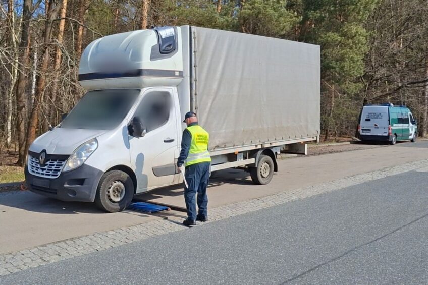 70 przeładowanych busów – mandaty i zatrzymane dowody
