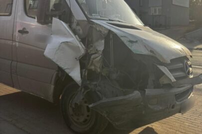 „Doka” wjechała w barierki – kierowca zatrzymany przez świadków