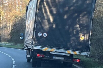 Krzywa akcja w wykonaniu busa z Polski. Rama w chińskie osiem