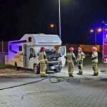 Podpalenie campervana na stacji paliw - zareagował świadek