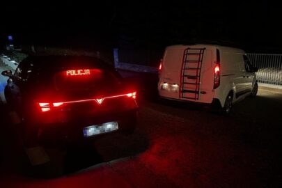 6000 zł i 25 punktów to nic. Kierowca vana z tablicą Mendelejewa