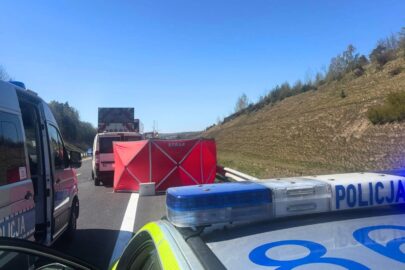 Na S6 bus najechał na ekipę malującą pasy. Nie żyje jedna osoba