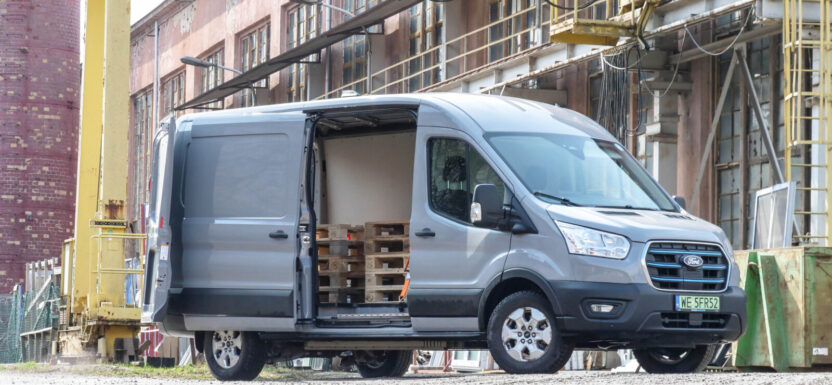 Test: Ford E-Transit L3H2 - masa własna, ładowność, kubatura paki
