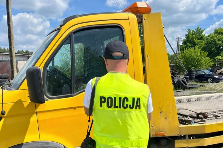 Siadł za kierownicą autolawety mając ponad 4 promile