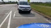 Mocno zakrapiana komunia. Tata wpadł vanem a mama BMW