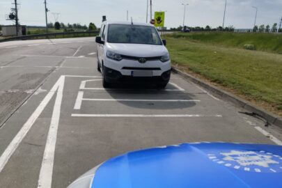 Mocno zakrapiana komunia. Tata wpadł vanem a mama BMW