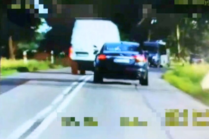 Busem wyprzedzał na zakręcie jadąc „na czołówkę” z autobusem