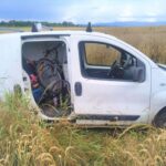 Niczym Bonnie i Clyde - Peugeot Bipper pełny fantów