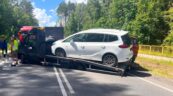 Od autolawety odpadło koło – zestaw zablokował „krajówkę”