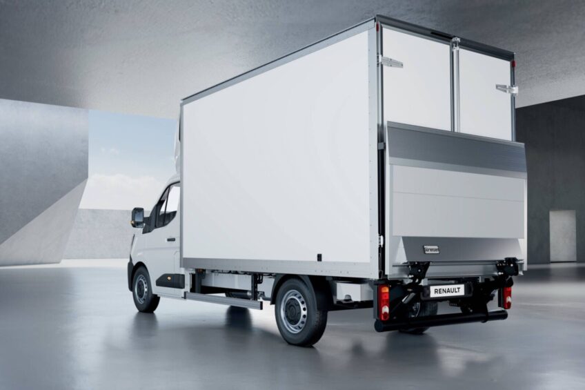 Renault Master IV zmodernizowane – nowe wyposażenie i baterie