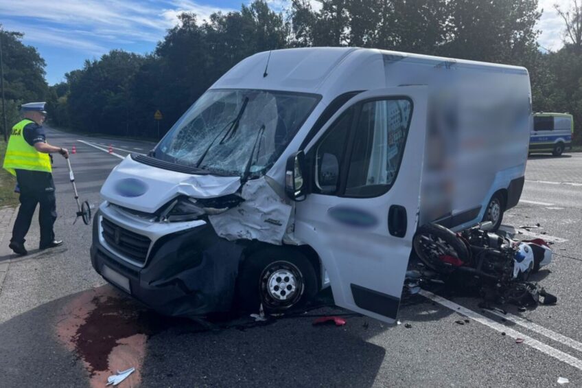 Kierowca Ducato nie ustąpił pierwszeństwa. Nie żyje motocyklista