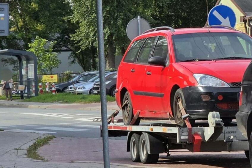 Nie miał kategorii B+E – policjanci zatrzymali prawo jazdy