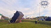 Bus wypadł z drogi w Rudzie Śląskiej. Kierowca zmarł w szpitalu