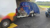 Bus z przyczepą jechał 60 km/h po D1. Policja sprawdziła masy