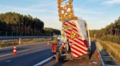 Na S3 tandem wjechał w busa drogowców. Kierowca był w ładowni