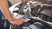 Wyposażenie nowoczesnego warsztatu samochodowego. Narzędzia, które ułatwiają diagnozę i naprawę auta